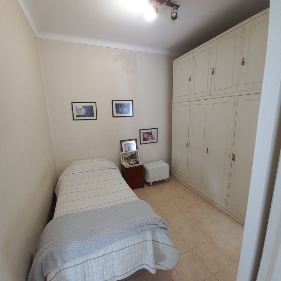 Excelente propiedad  de  7 ambientes con patio central