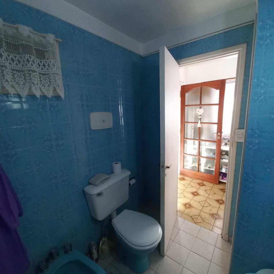 Excelente propiedad  de  7 ambientes con patio central