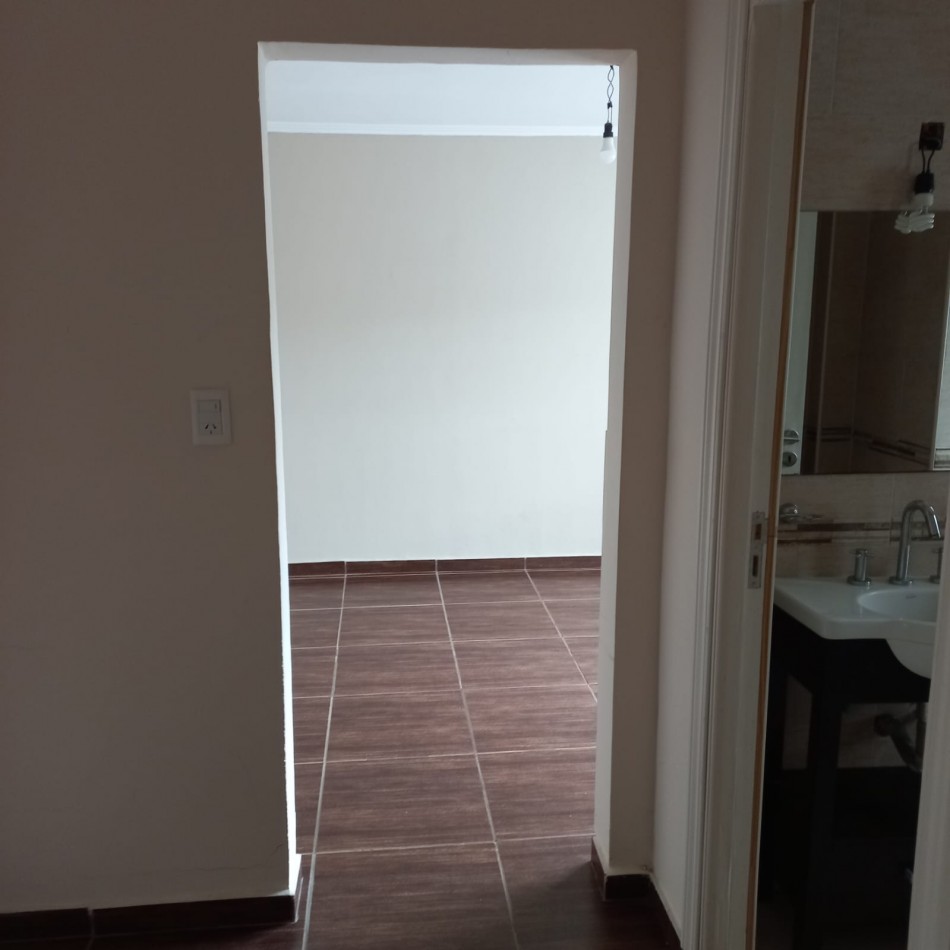 Excelente departamento de tres ambientes /Sin cochera