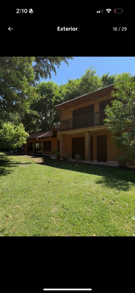Casa Quinta en acceso a Sierra de los Padres
