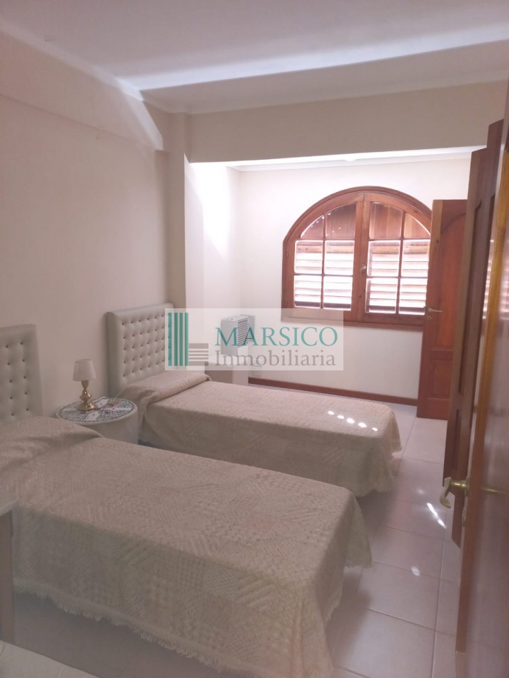 CHALET EN BARRIO COSTA DEL SOL MAR CHIQUITA