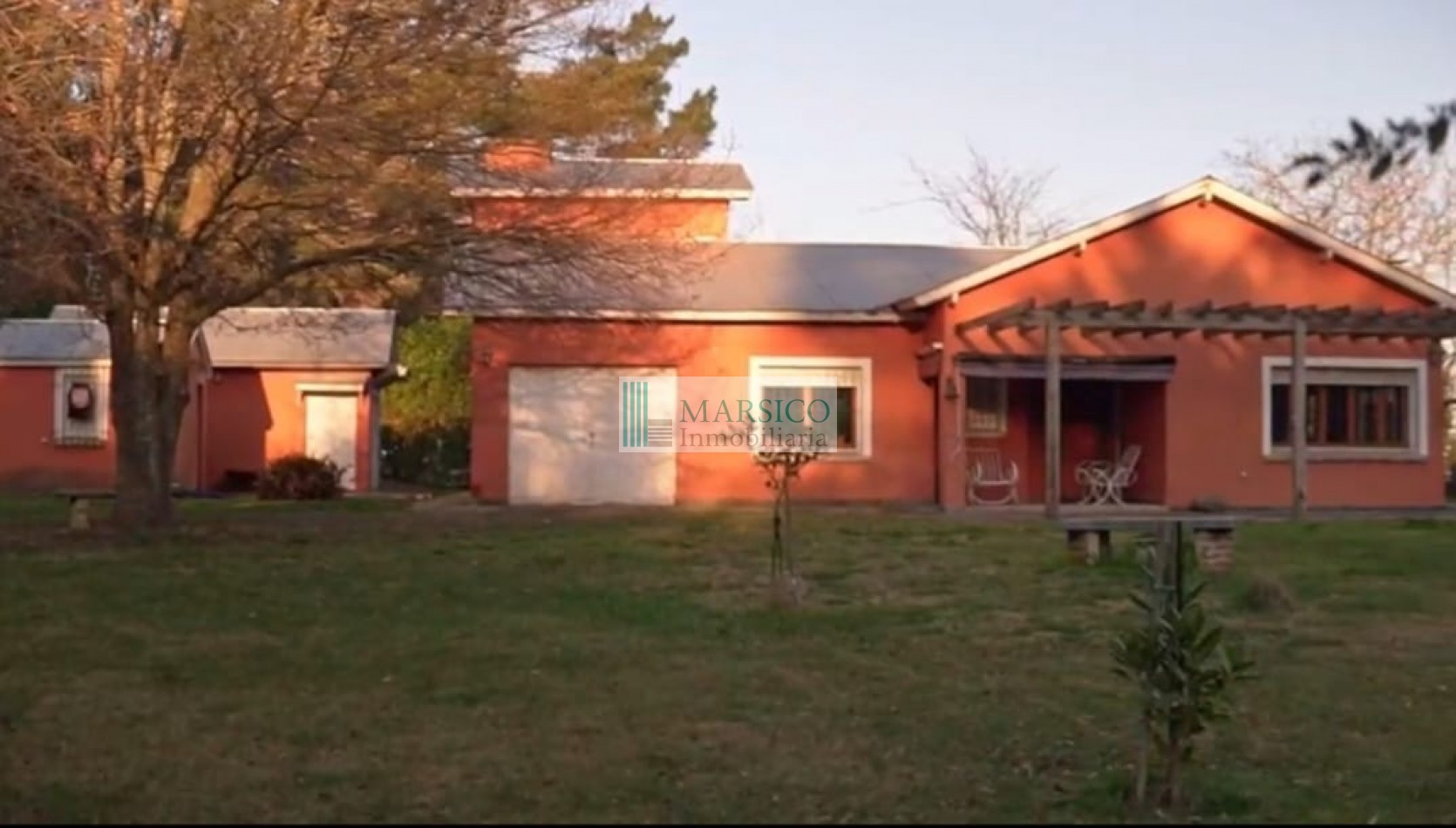 EXCELENTE CASA QUINTA EN LAGUNA LA BRAVA