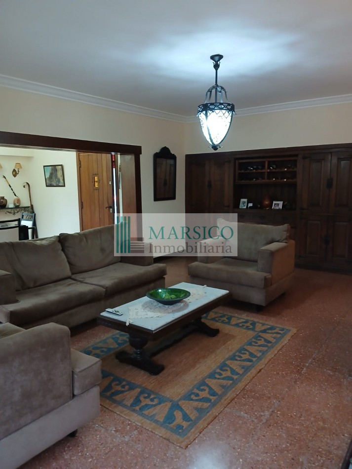 EXCELENTE CASA QUINTA EN LAGUNA LA BRAVA