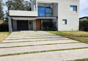Casa Moderna